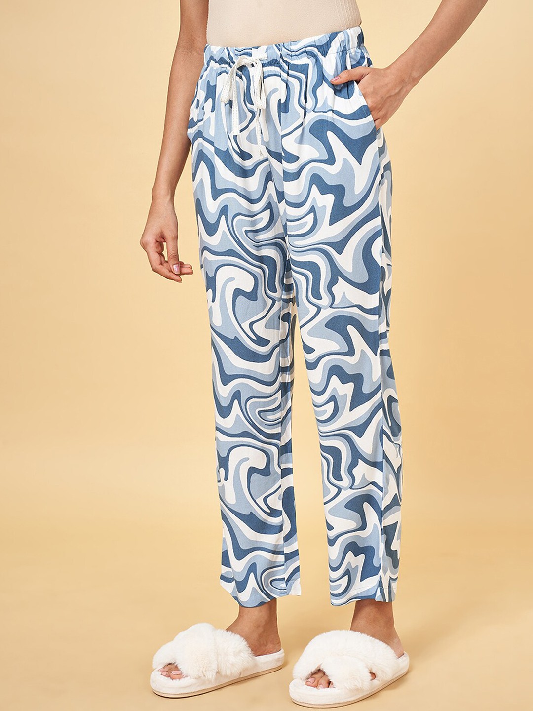 

Dreamz by Pantaloons Women Abstract Printed Lounge Pants, Blue