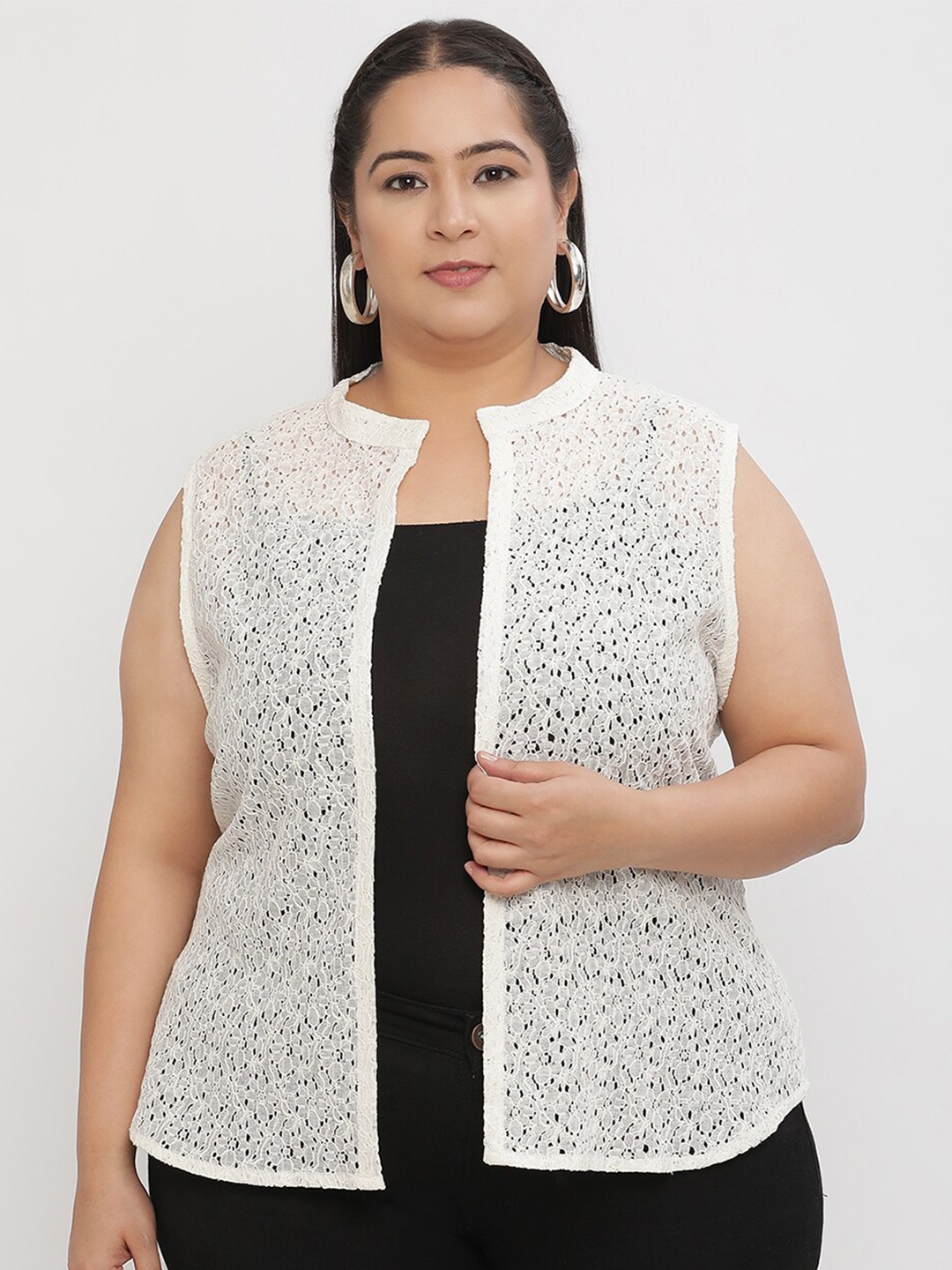 

UnaOne Women Self Design Sleeveless Open Front Shrug, Off white