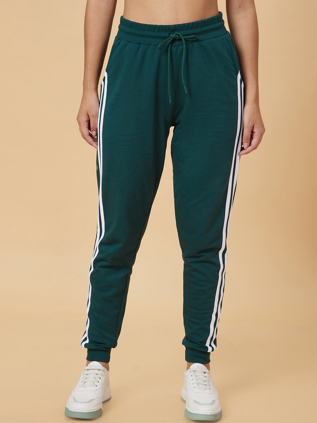 

Globus Women Green High-Rise Joggers