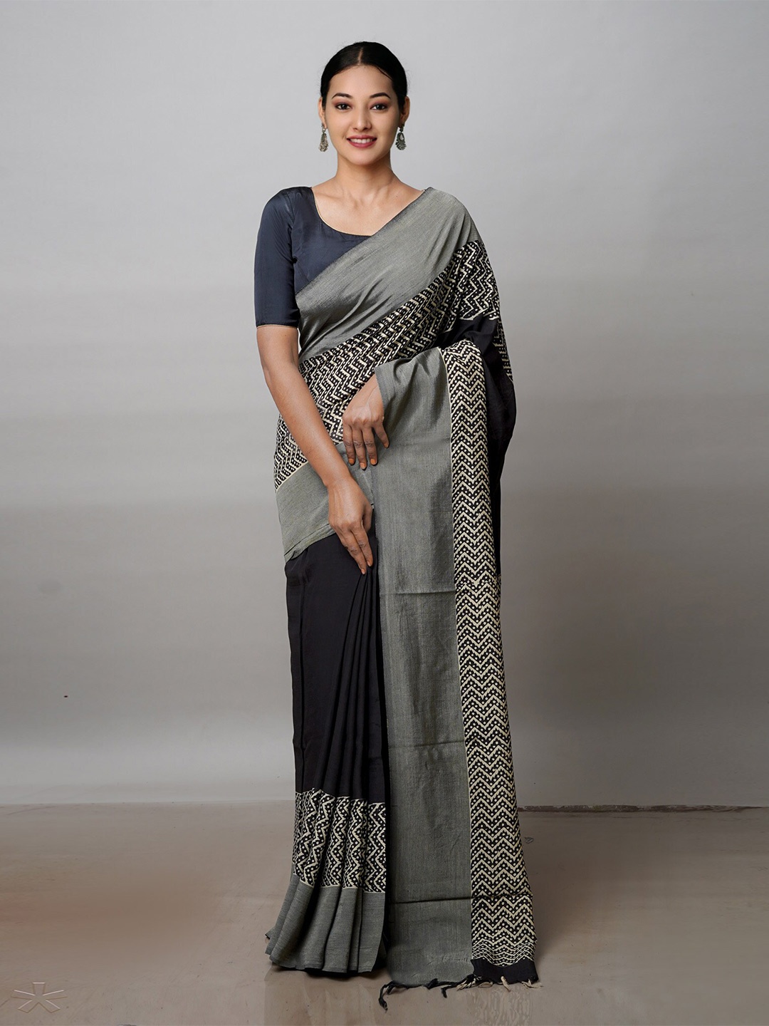 

Unnati Silks Geometric Printed Silk Cotton Chettinad Saree, Black