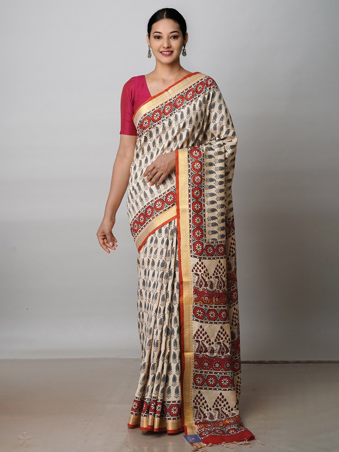 

Unnati Silks Floral Zari Silk Cotton Mangalagiri Saree, Cream