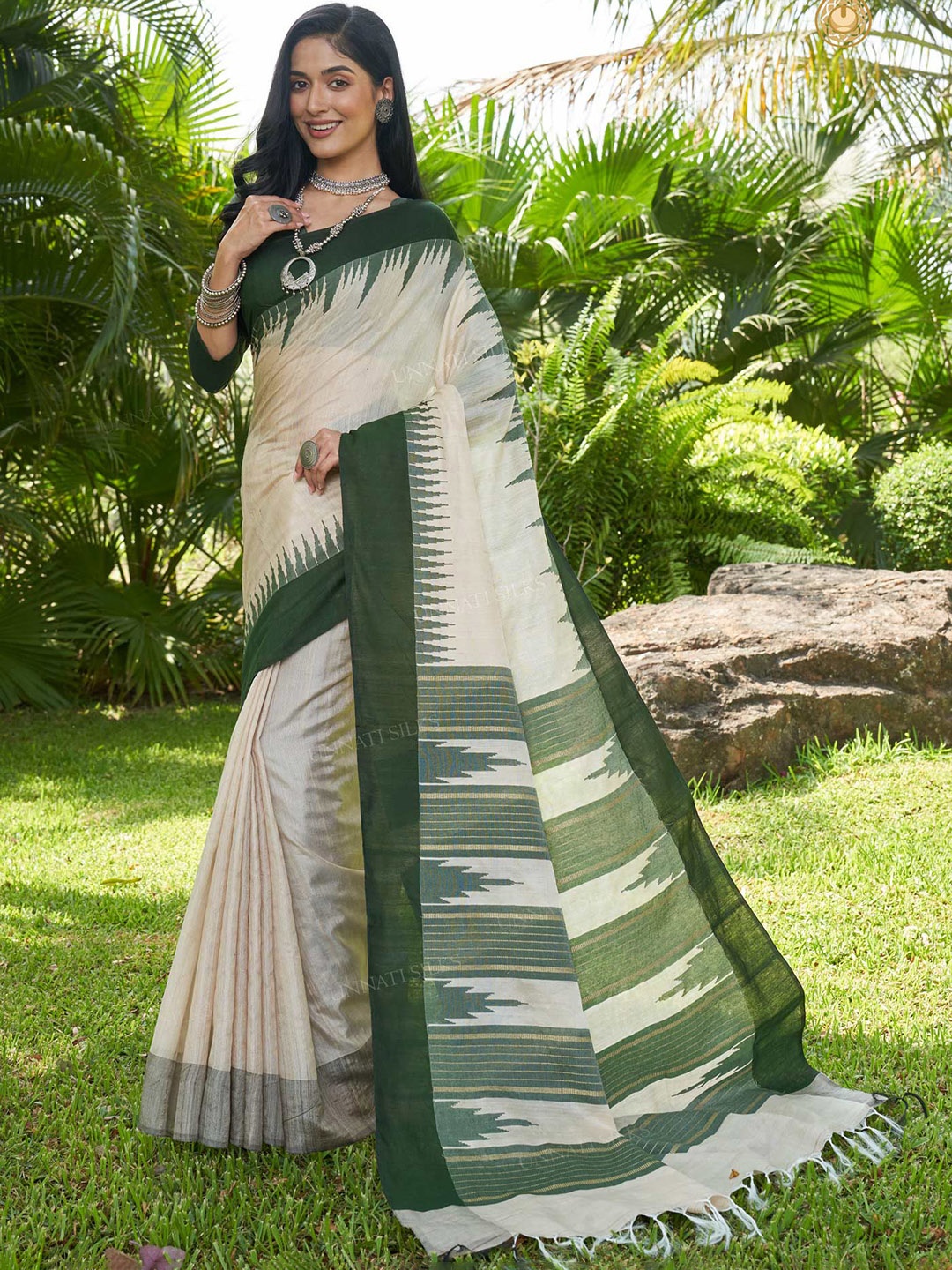 

Unnati Silks Geometric Printed Jute Silk Tussar Saree, Cream