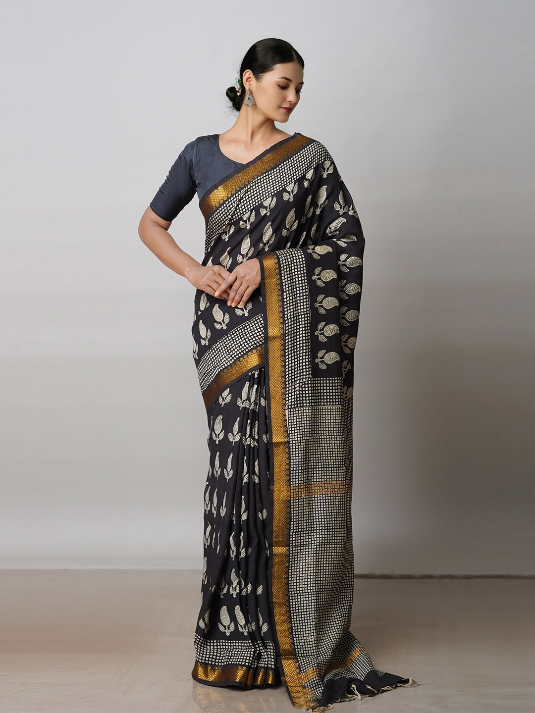 

Unnati Silks Paisley Printed Zari Border Mangalagiri Saree, Black