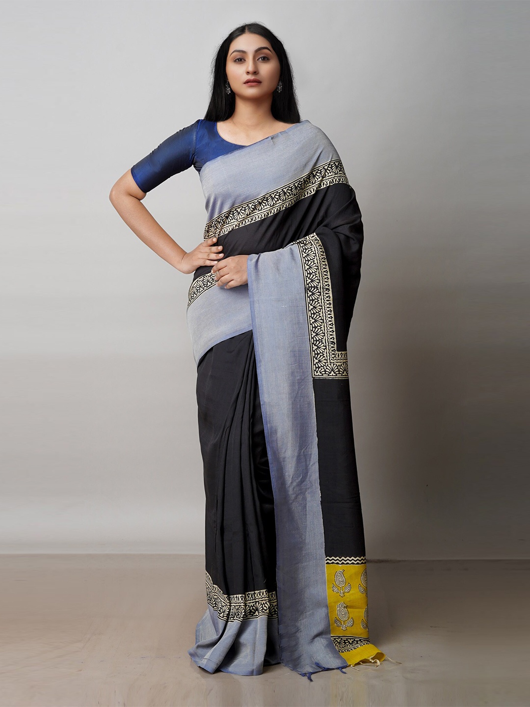 

Unnati Silks Ethnic Motifs Printed Chettinad Saree, Black