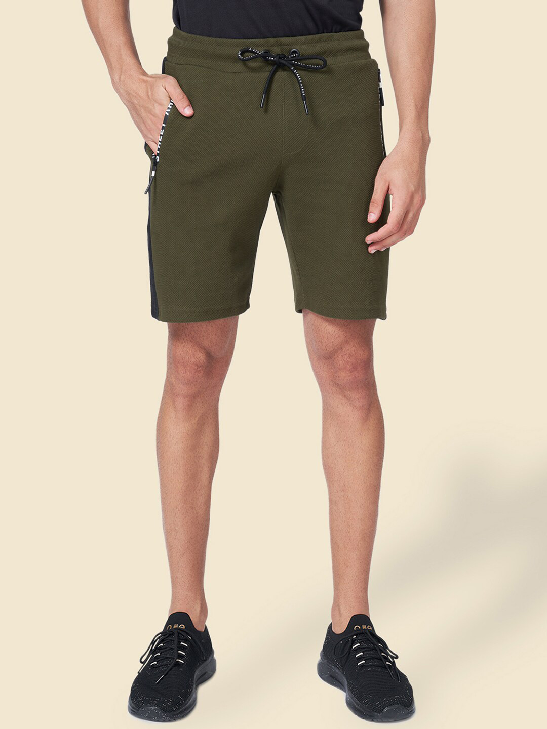 

Street Armor by Pantaloons Men Side Striped Mid-Rise Cotton Shorts, Olive