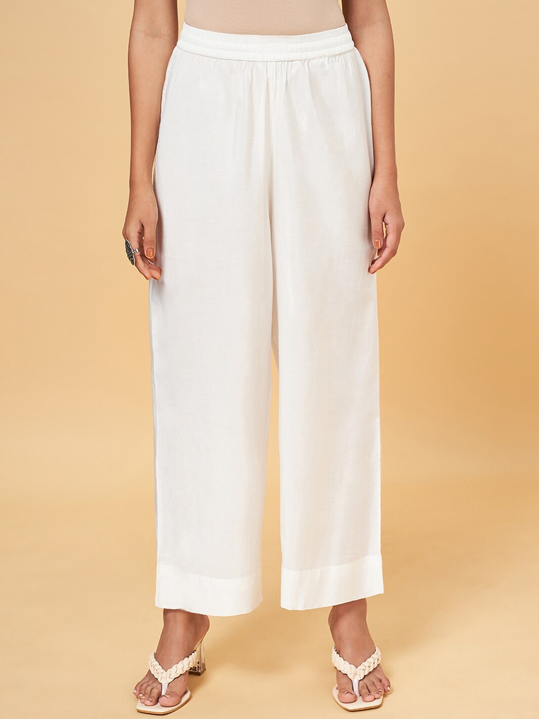 

RANGMANCH BY PANTALOONS Women Mid-Rise Parallel Trousers, Off white