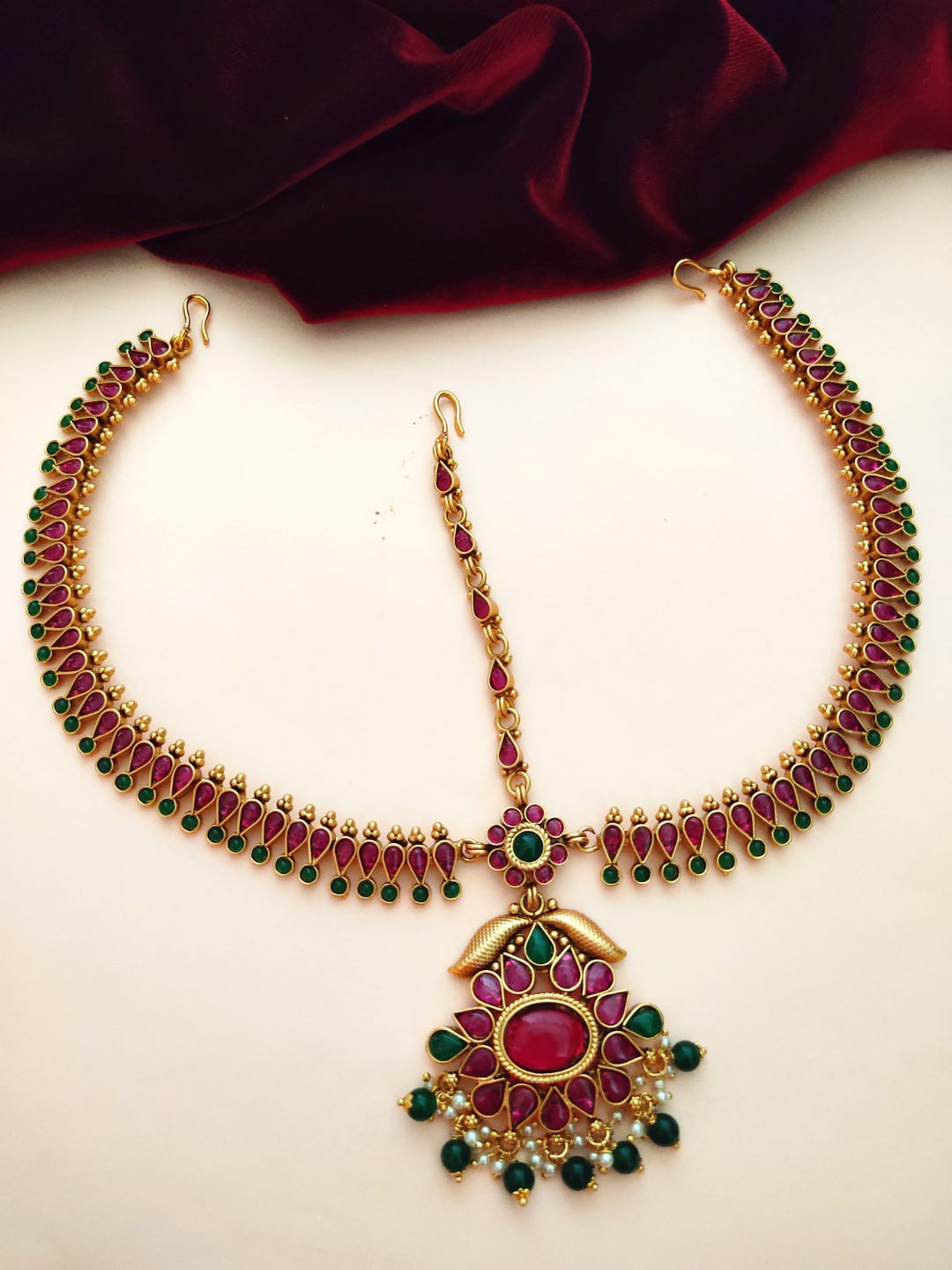

Pihtara Jewels Gold-Plated Stone Studded & Pearl Beaded Matha Patti