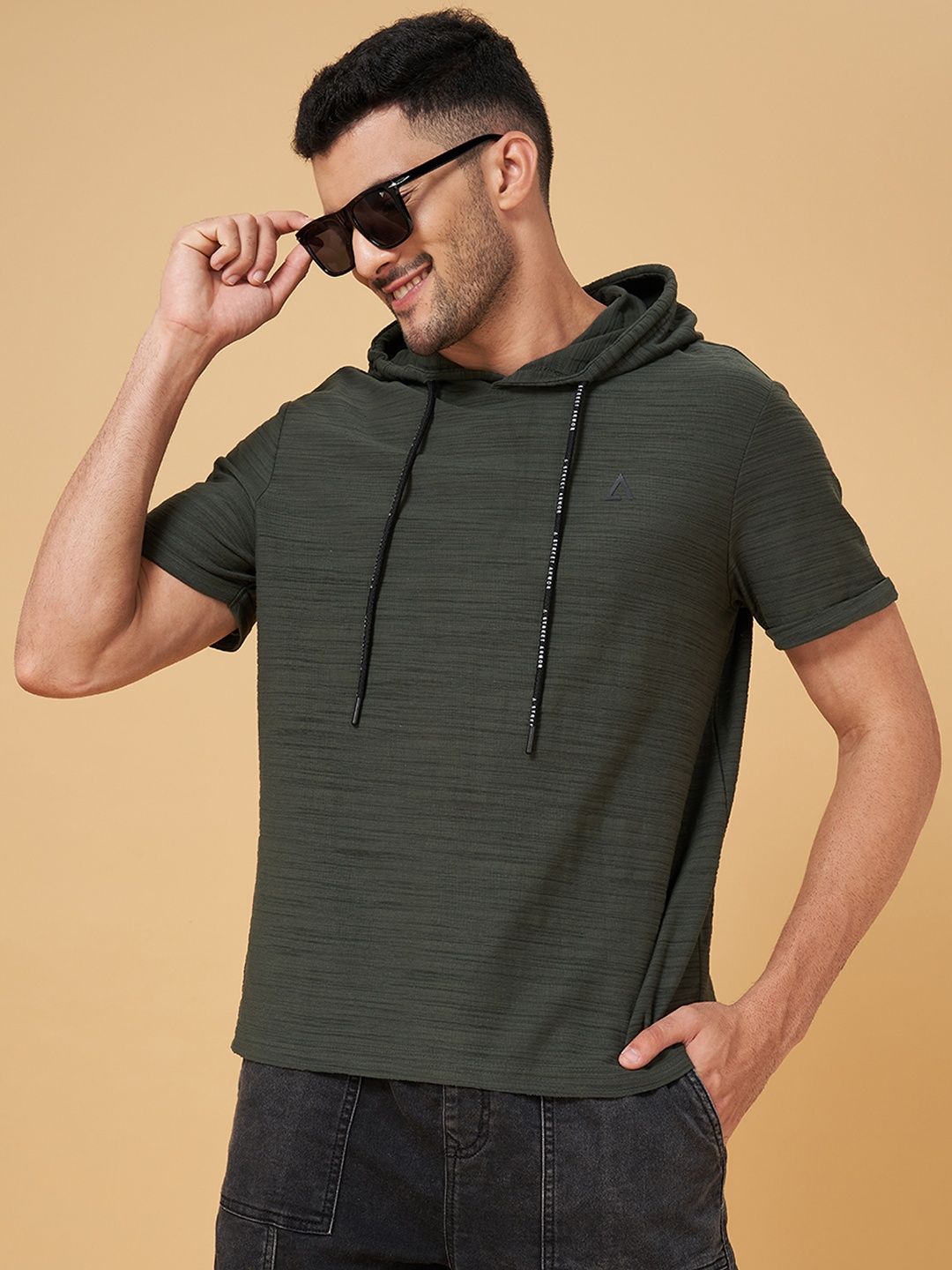

Street Armor by Pantaloons Hooded Regular Fit T-shirt, Olive