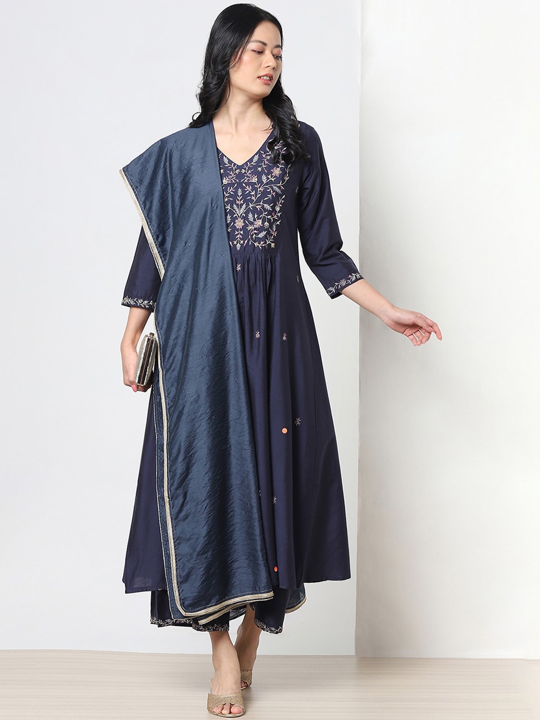 

Marigold Lane Floral Embroidered Kurta With Trousers & Dupatta, Blue