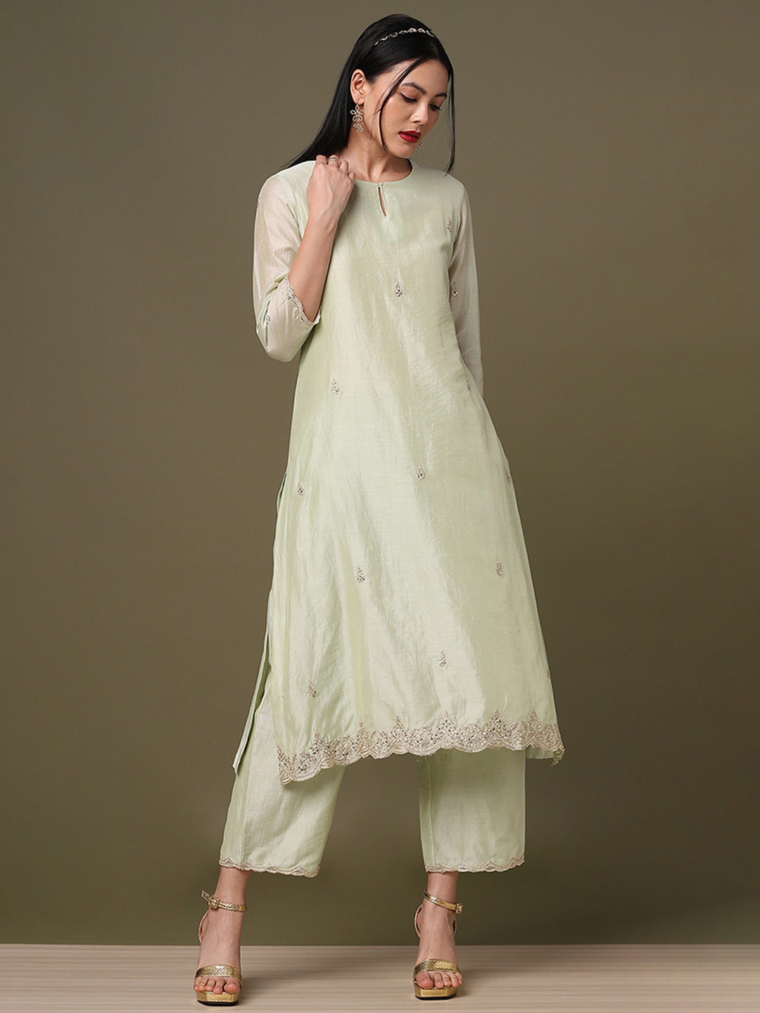 

Marigold Lane Sequinned Regular Chanderi Silk Kurta With Trousers, Green