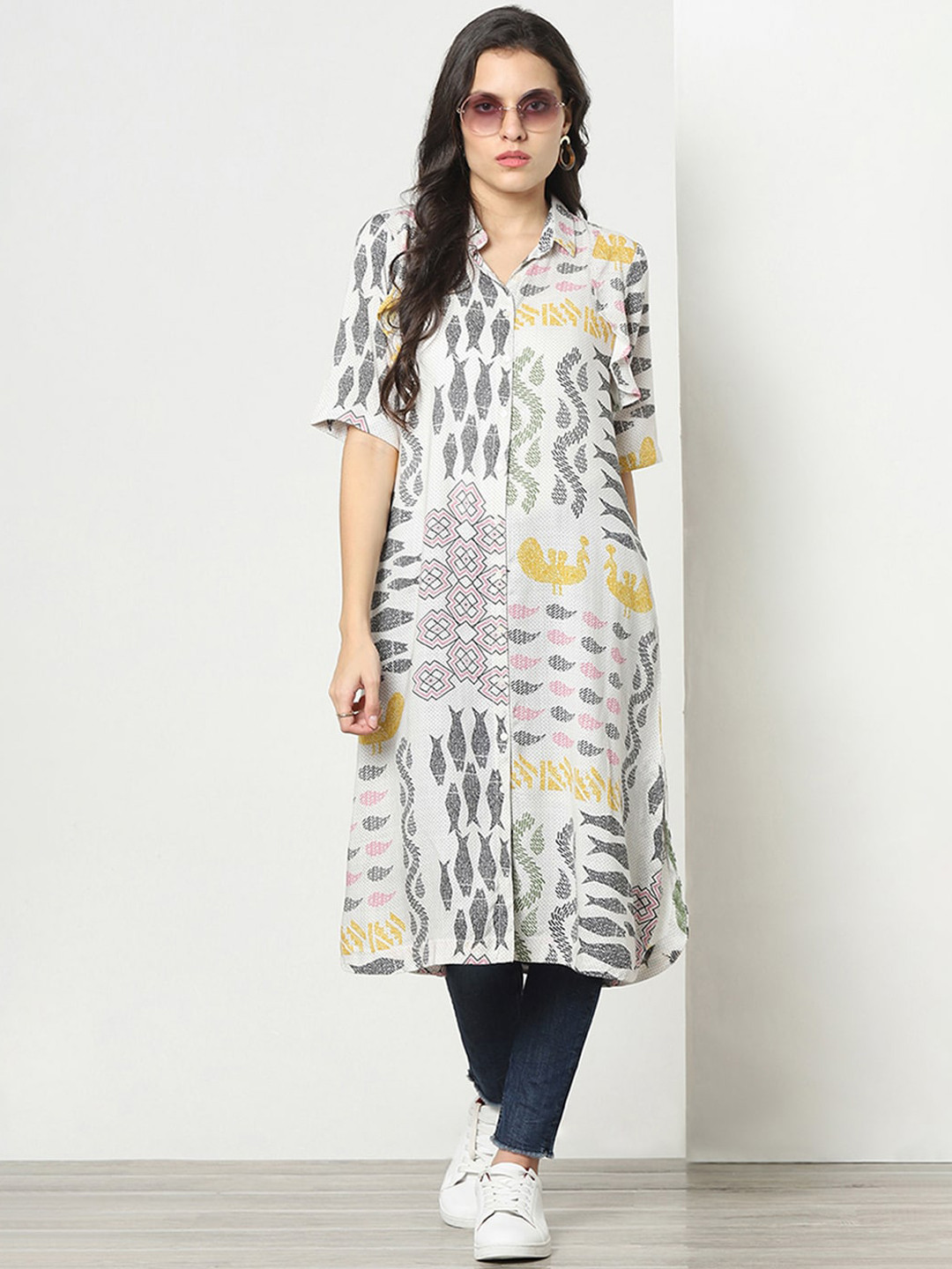 

Marigold Lane Geometric Printed Flared Sleeves Kurta, Off white