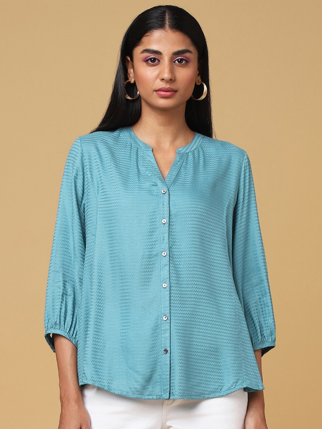 

Marigold Lane V-Neck Shirt Style Top, Blue