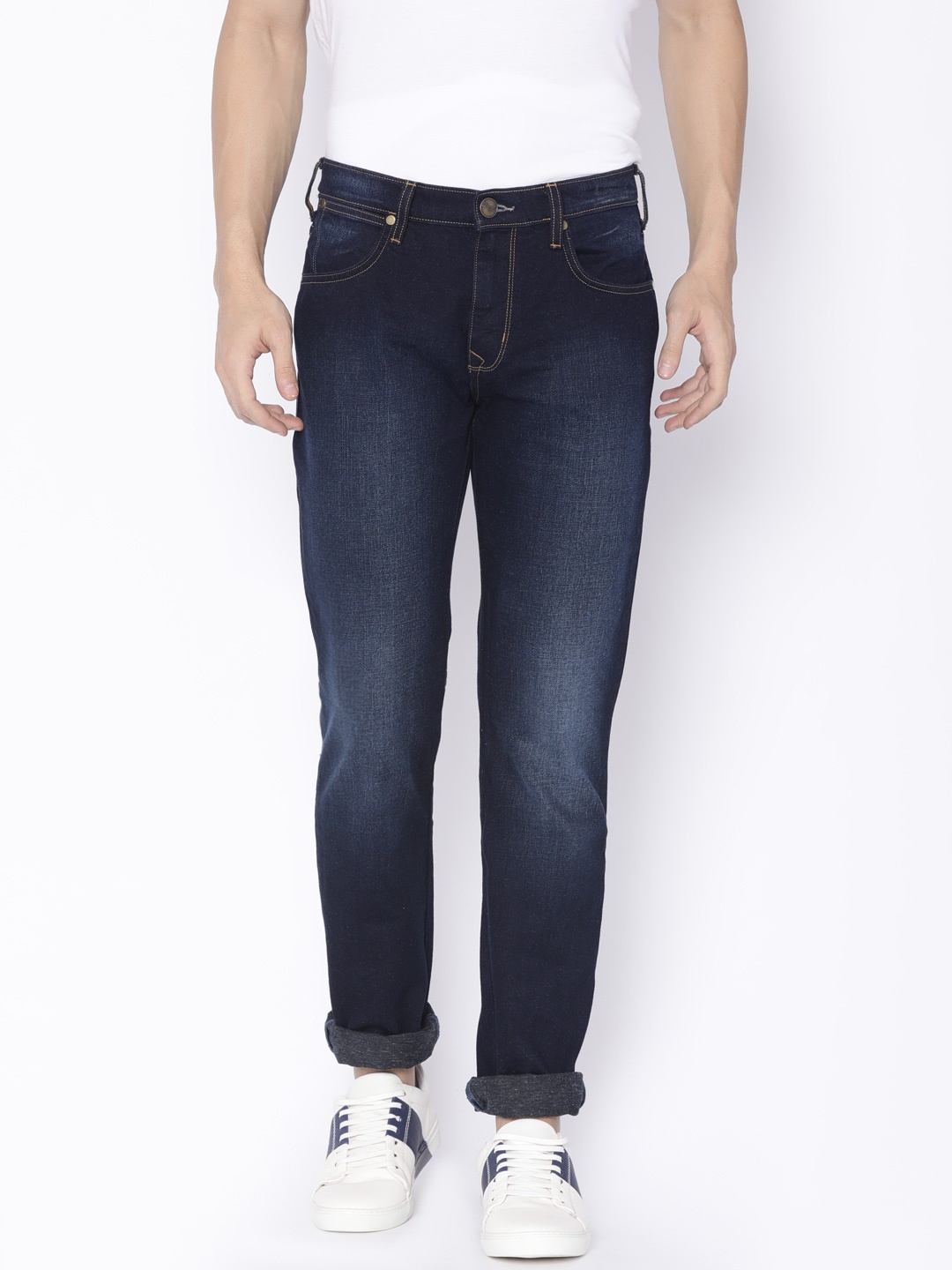 

Wrangler Men Blue Regular Fit Mid-Rise Clean Look Stretchable Jeans