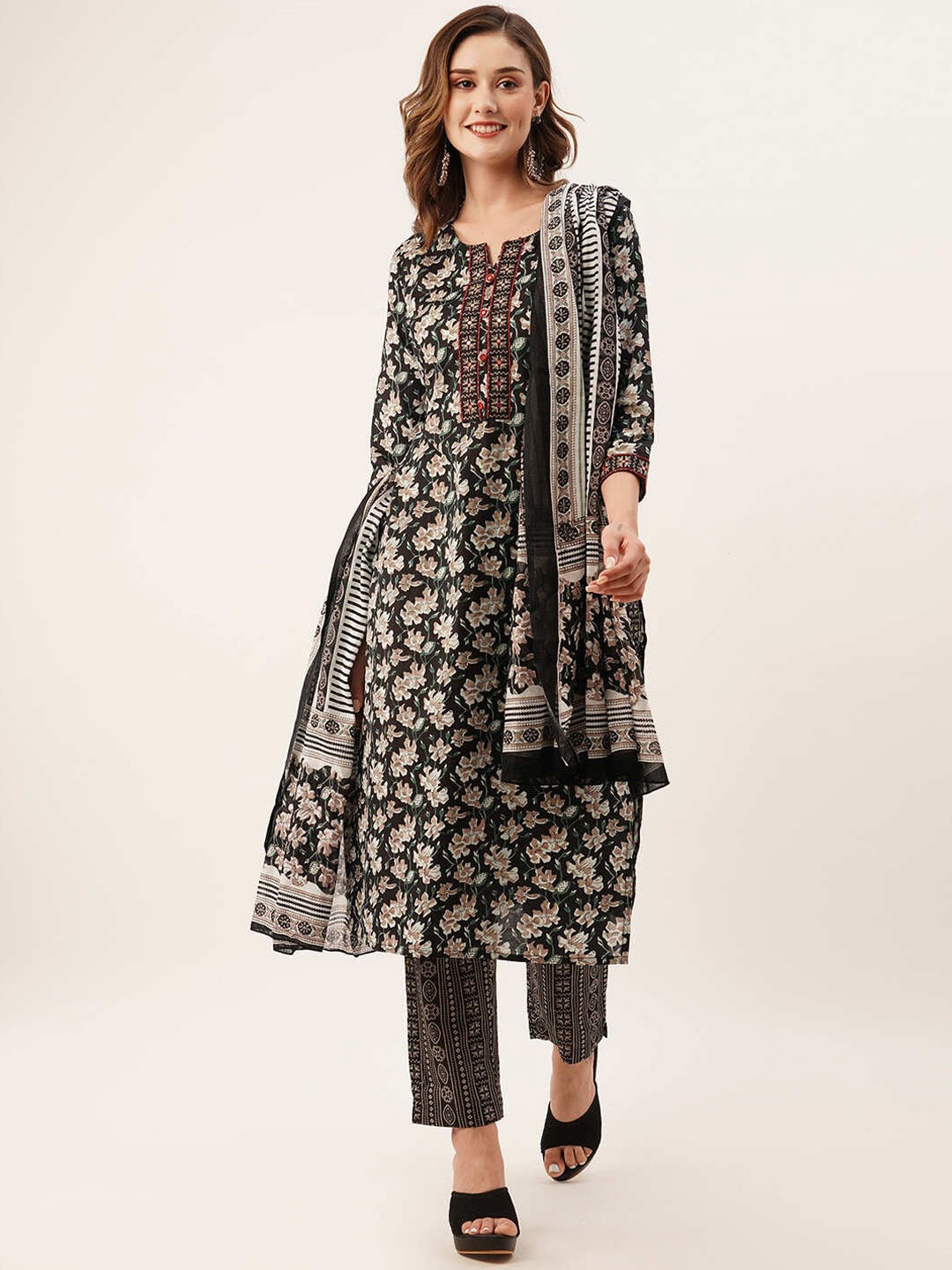 

ZOLA Black Floral Printed Regular Pure Cotton Kurti With Trousers & With Dupatta