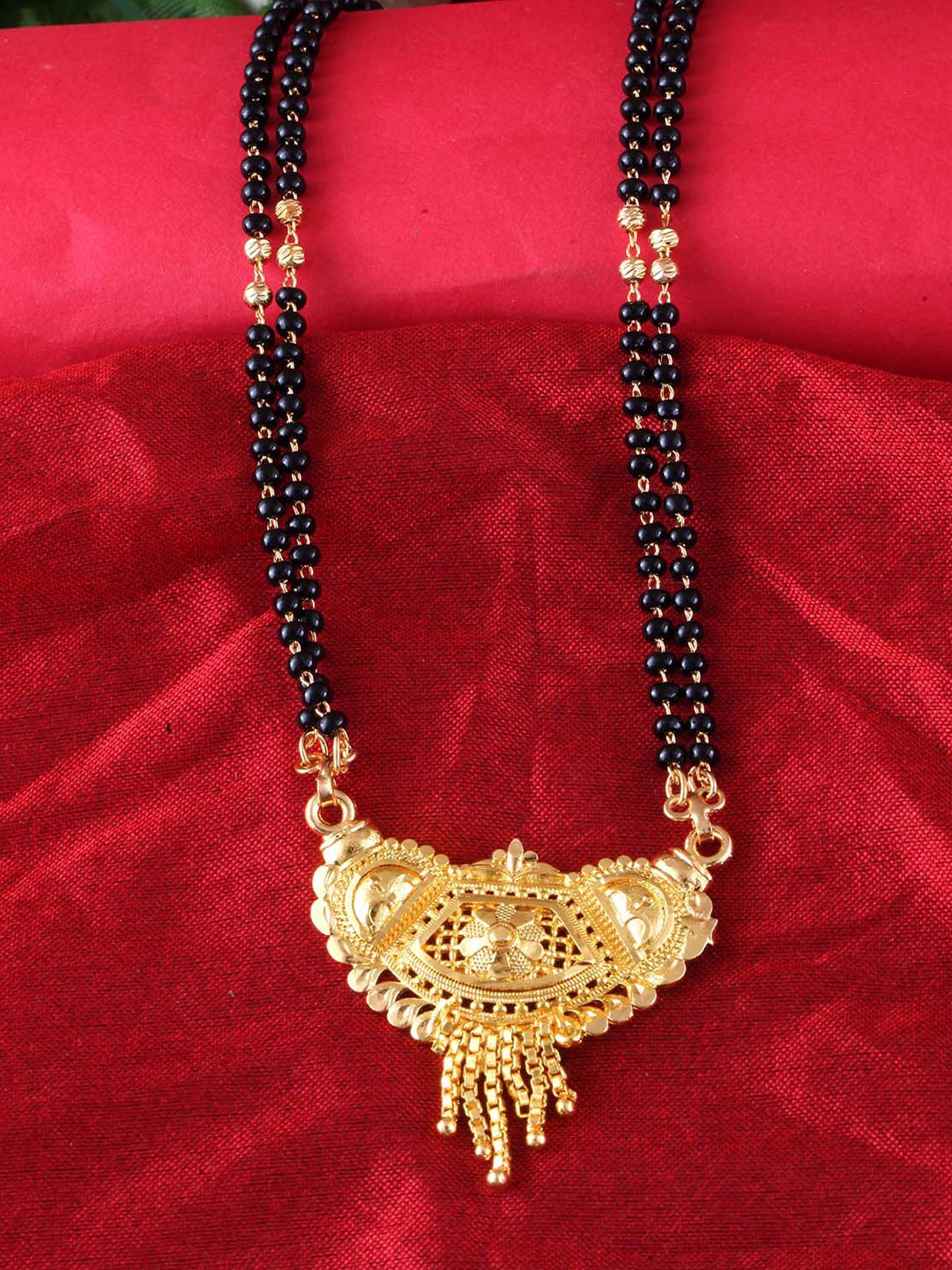

MEENAZ Gold-Plated Stone Studded & Beaded Mangalsutra