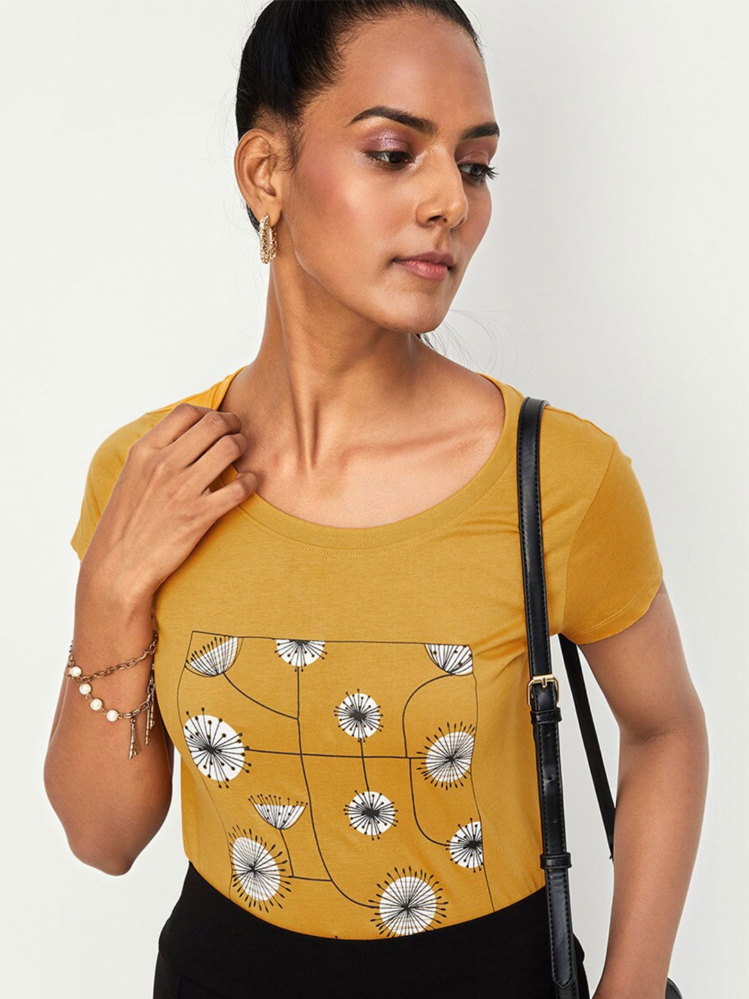 

max Floral Printed Round Neck Pure Cotton T-shirt, Yellow