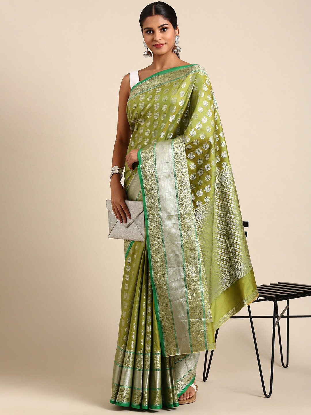 

AVANTIKA FASHION Ethnic Motif Woven Design Zari Pure Silk Kanjeevaram Saree, Green