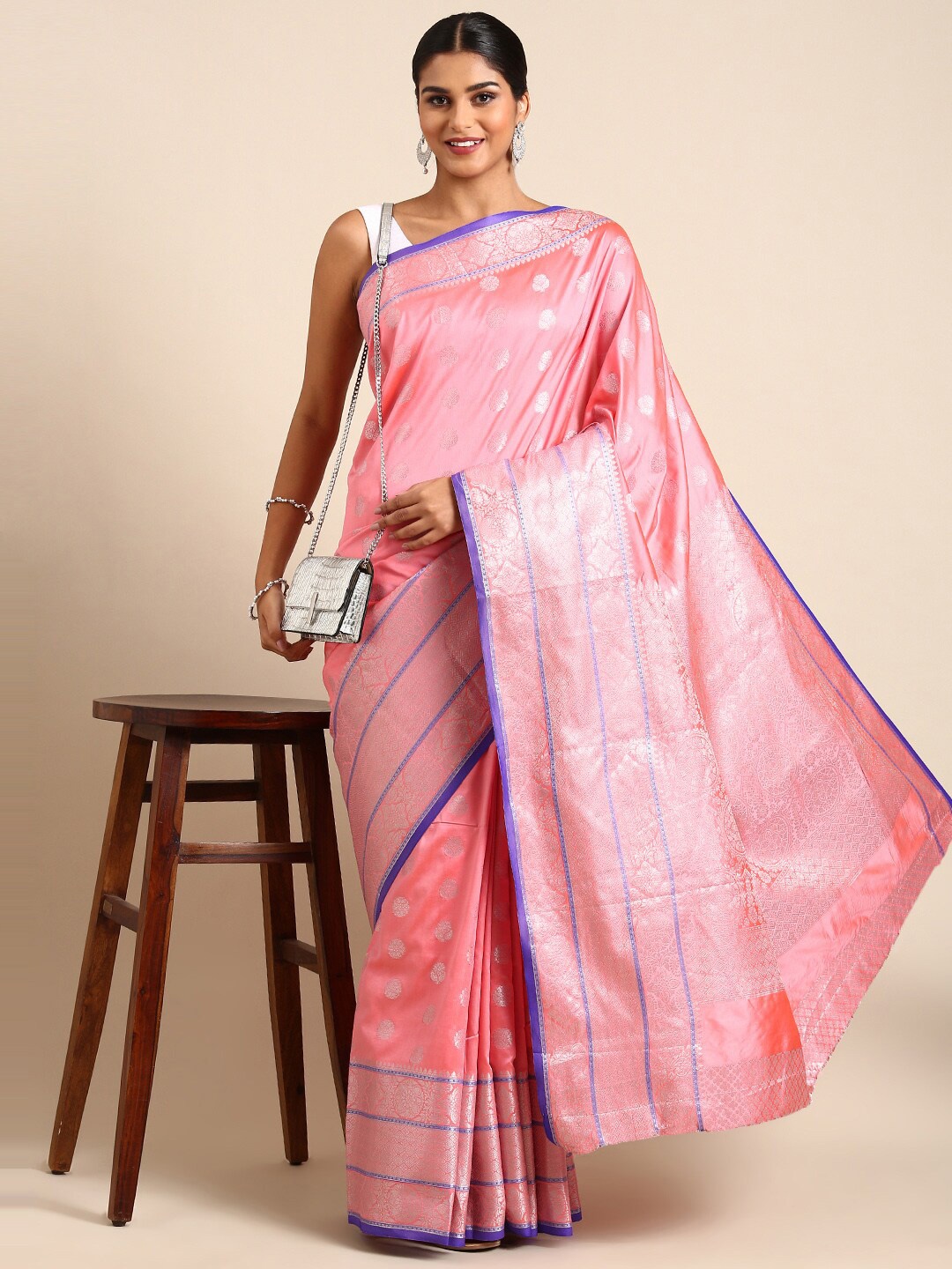 

AVANTIKA FASHION Ethnic Woven Design Zari Pure Silk Kanjeevaram Saree, Peach