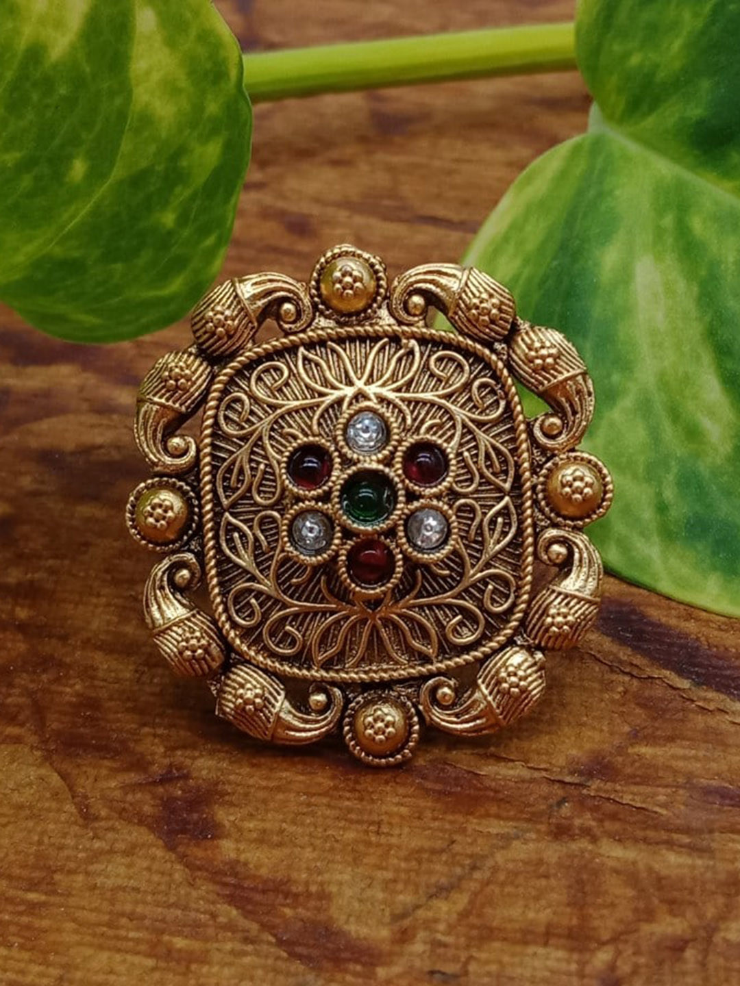 

AASHISH IMITATION Copper-Plated Kundan Studded Antique Finger Ring