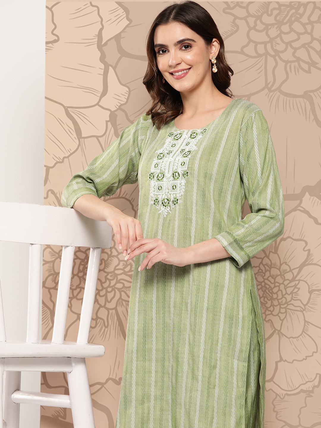 

ZOLA Floral Printed Regular Pure Cotton Kurta with Trousers, Green