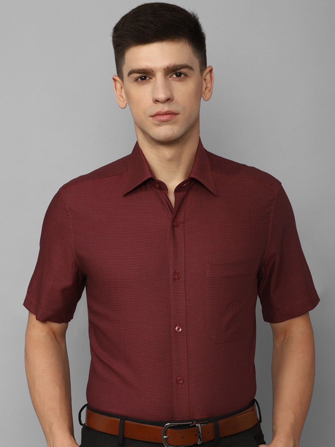 

Louis Philippe Spread Collar Pure Cotton Formal Shirt, Maroon