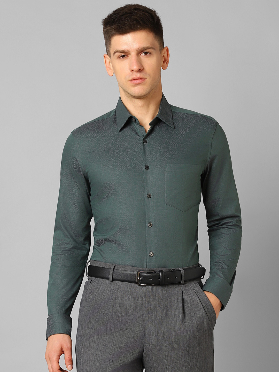 

Louis Philippe Slim Fit Pure Cotton Formal Shirt, Green