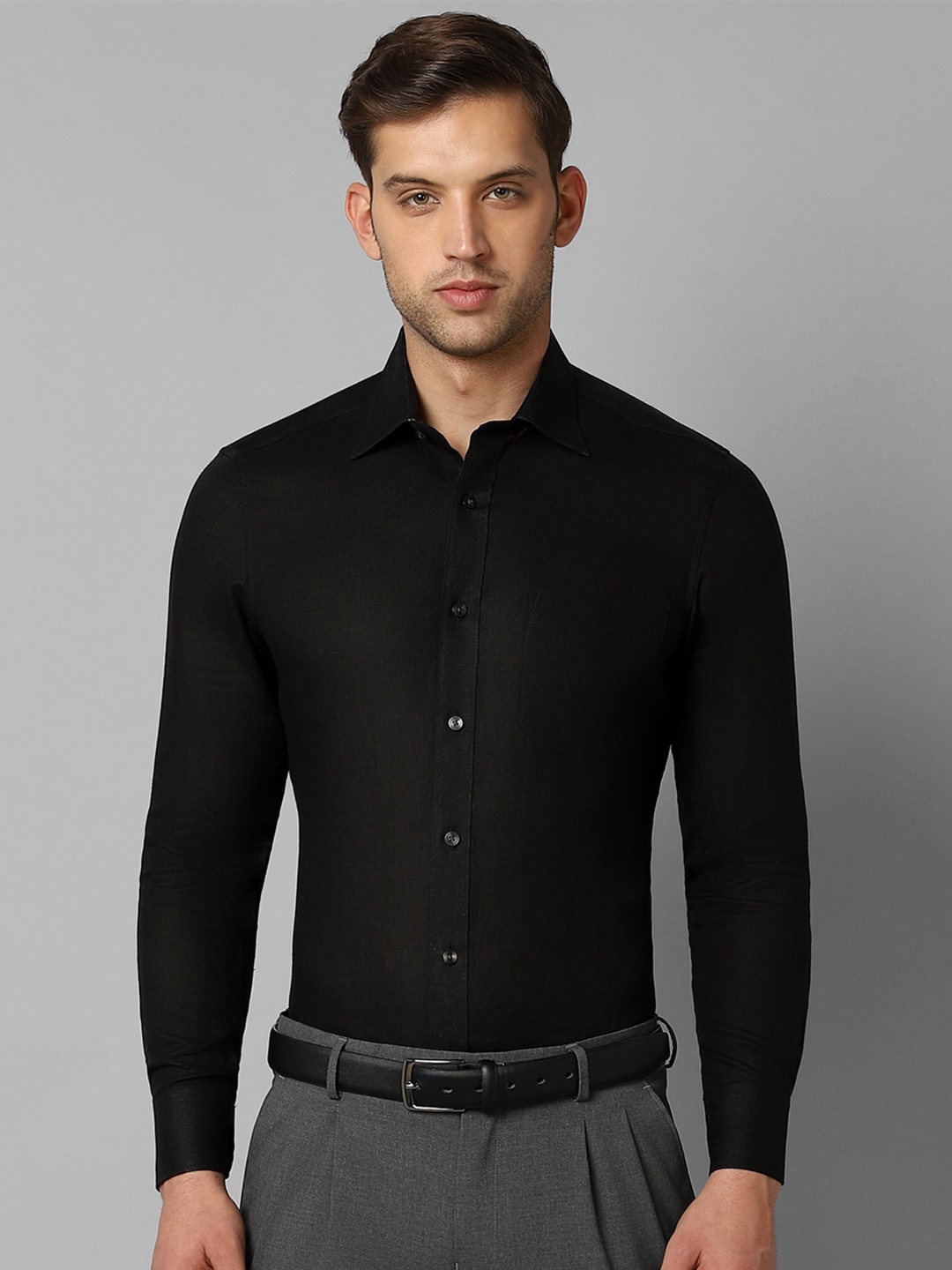 

Louis Philippe Spread Collar Casual Linen Shirt, Black