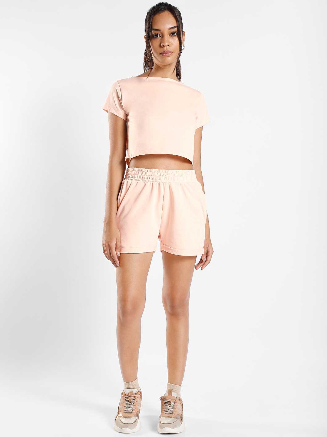 

NOBERO Estelle Round Neck Crop T-shirt With Shorts, Peach