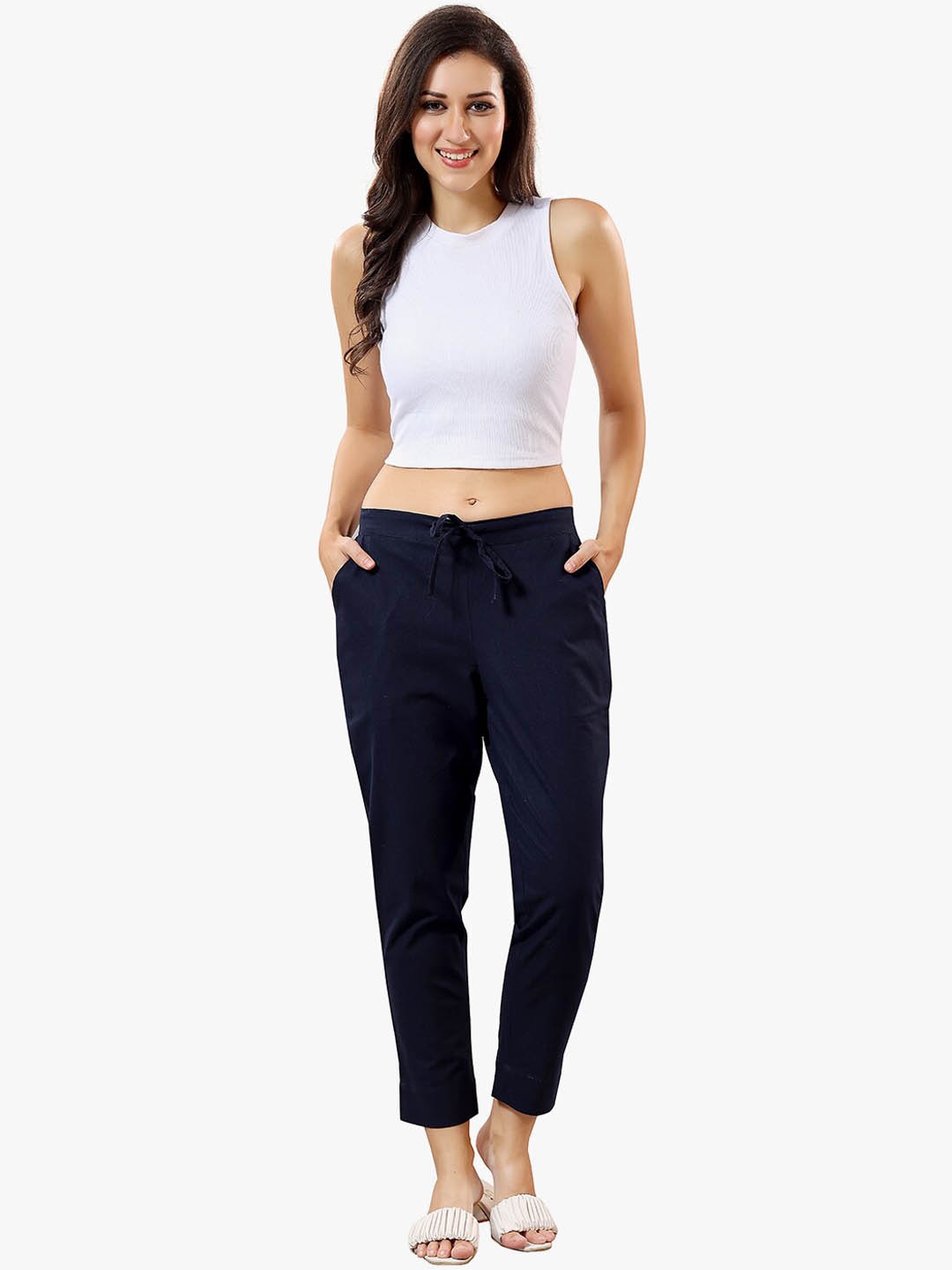 

TRASA Women Relaxed Mid Rise Slim Fit Trousers, Navy blue