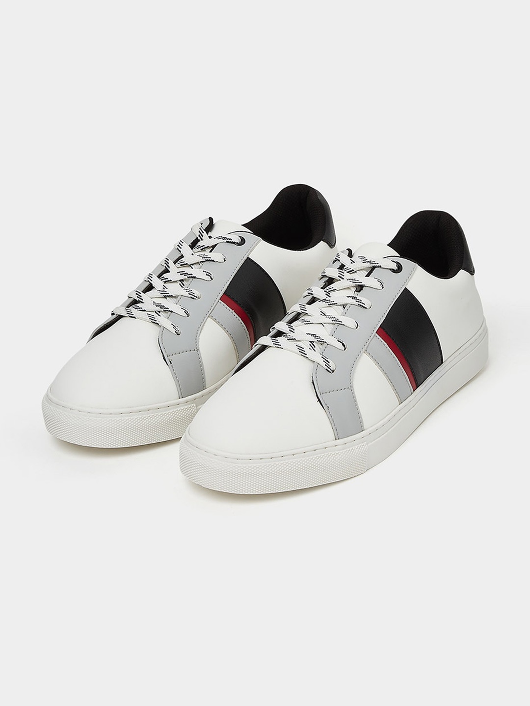

Styli Men Striped Comfort Insole Basics Sneakers, White