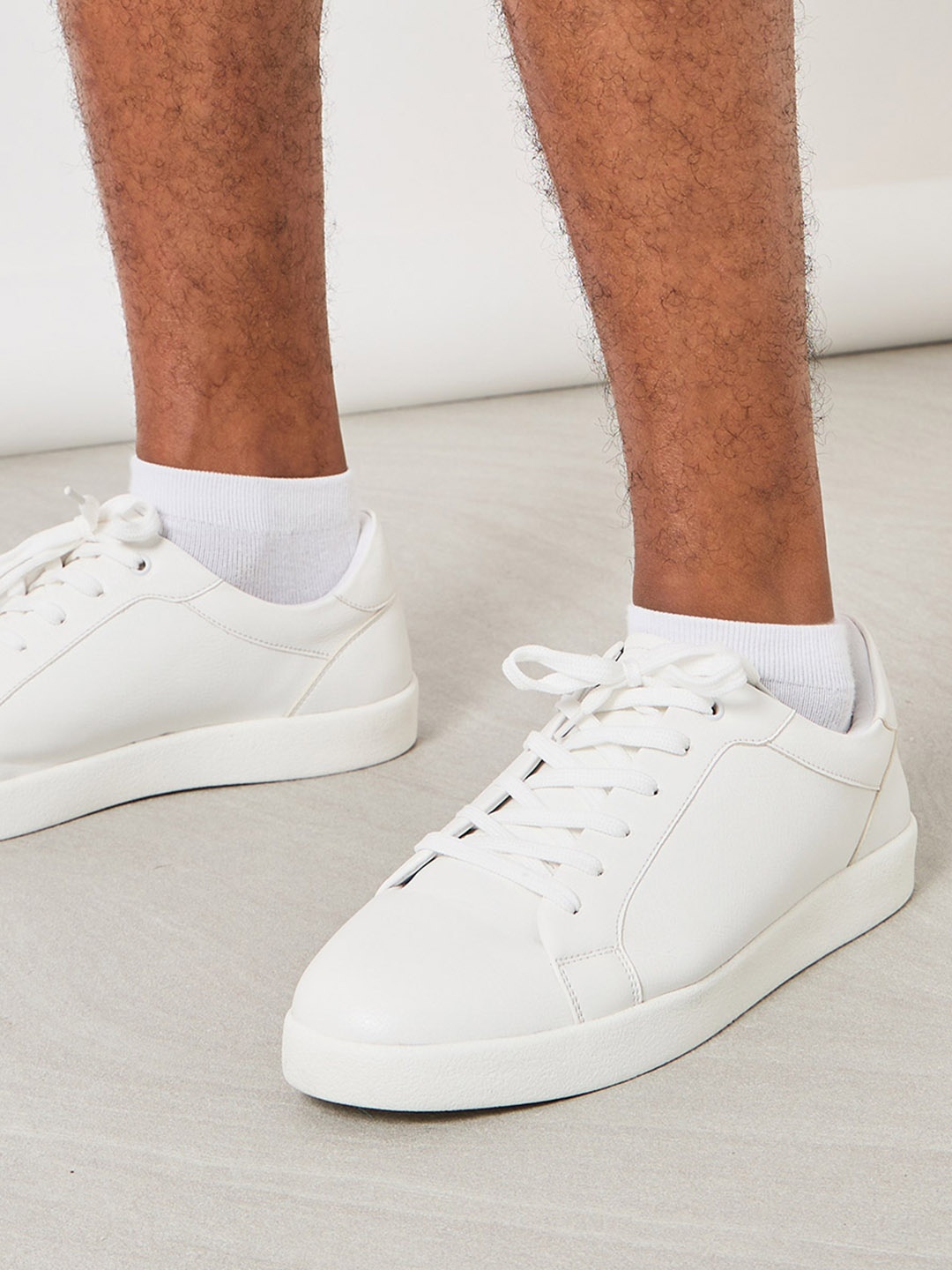 

Styli Men Comfort Insole Basics Sneakers, White