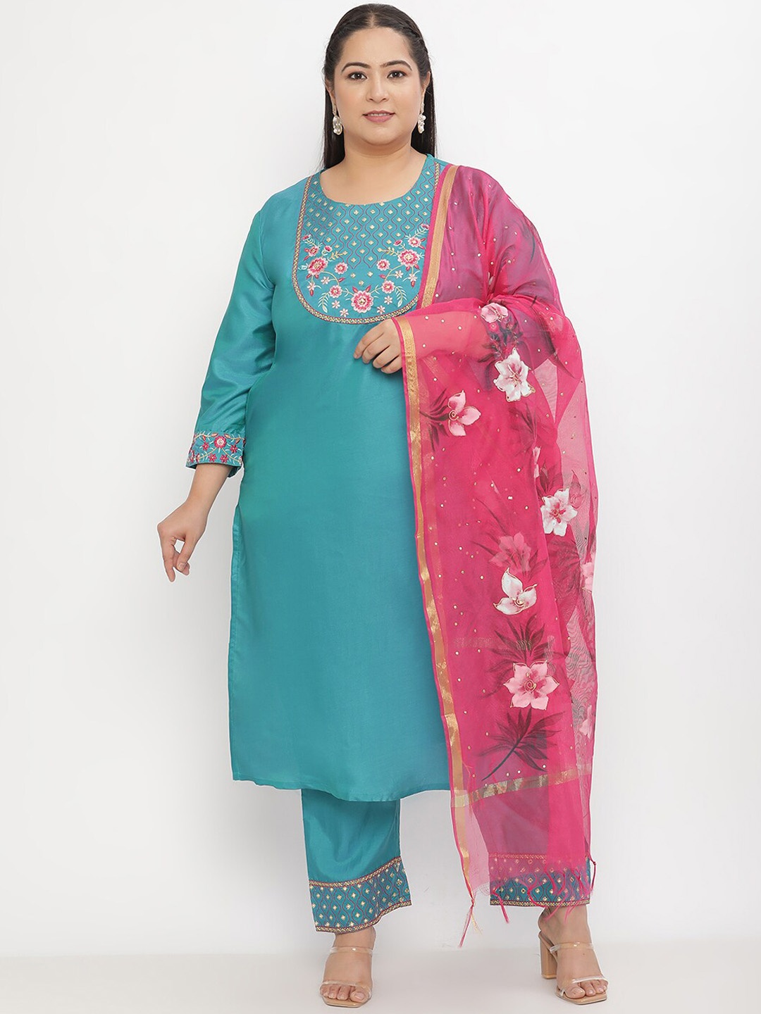 

Sringam Plus Size Embroidered Yoke Design Kurta with Trousers & With Dupatta, Green