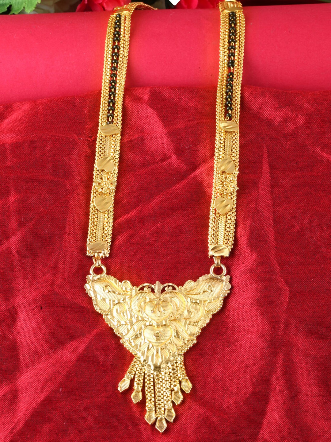 

MEENAZ Gold-Plated Artificial Beaded Mangalsutra