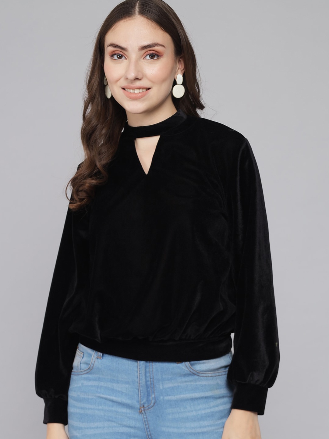 

VAARARO Keyhole Neck Velvet Blouson Top, Black