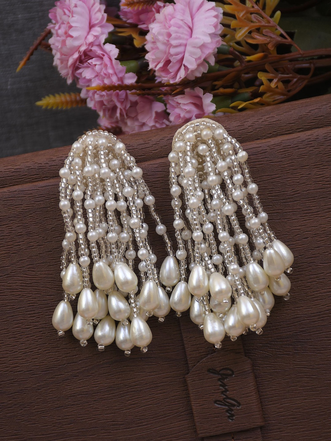 

Crunchy Fashion Contemporary Drop Earrings, White