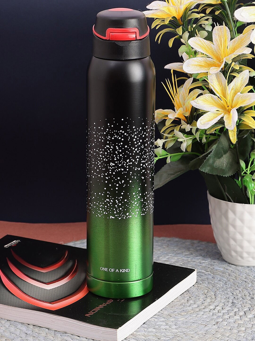 

PASSION PETALS Black & Green Plastic Water Bottle 750ml