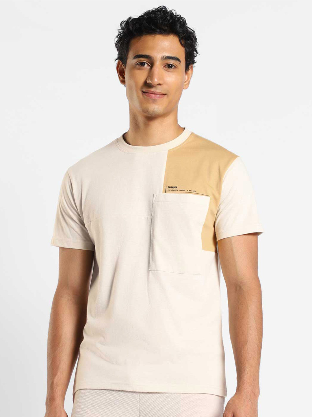 

NOBERO Colourblocked Cotton T-Shirt, Beige