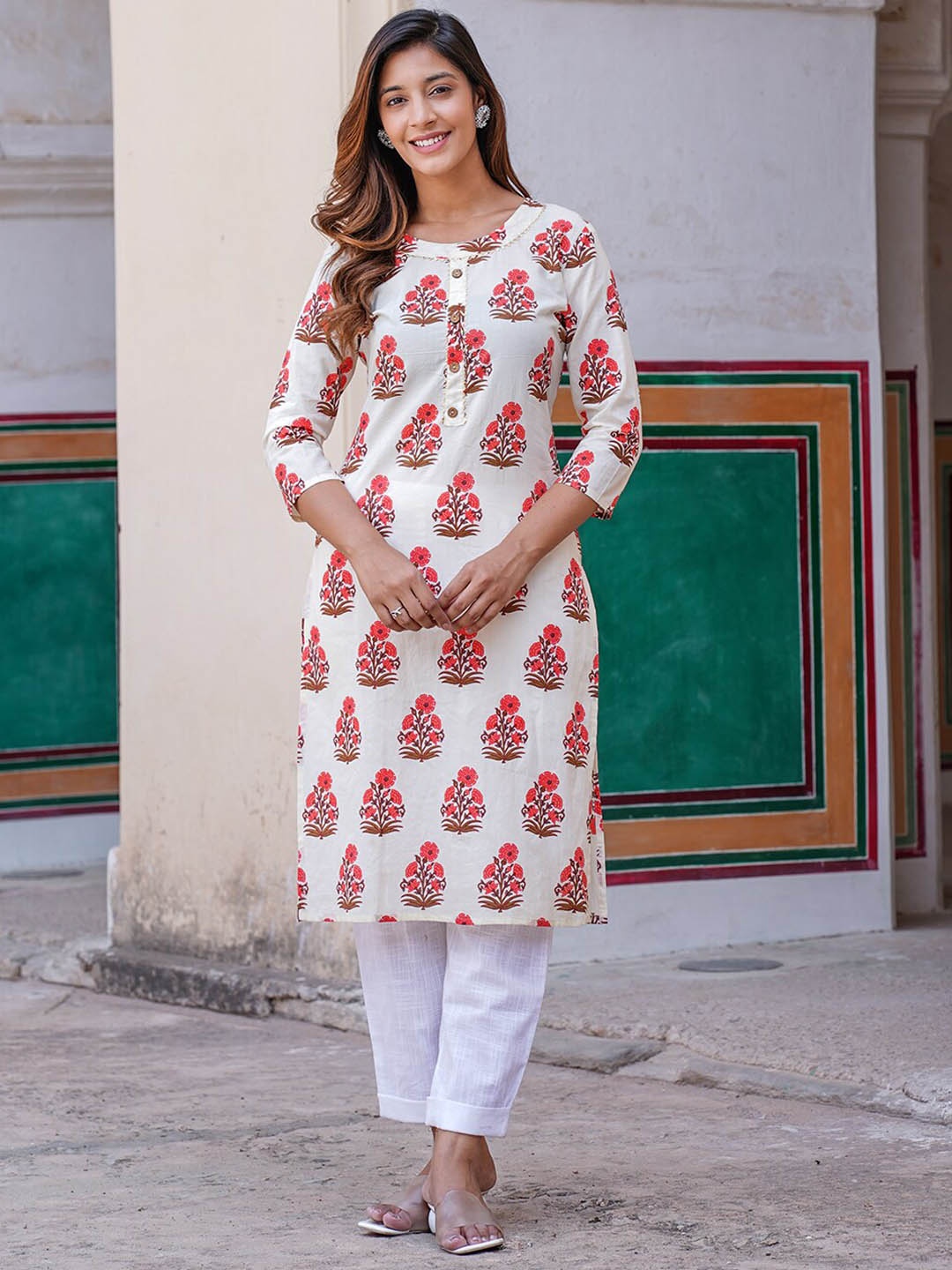 

KALINI Women White Floral Printed Thread Work Kurta