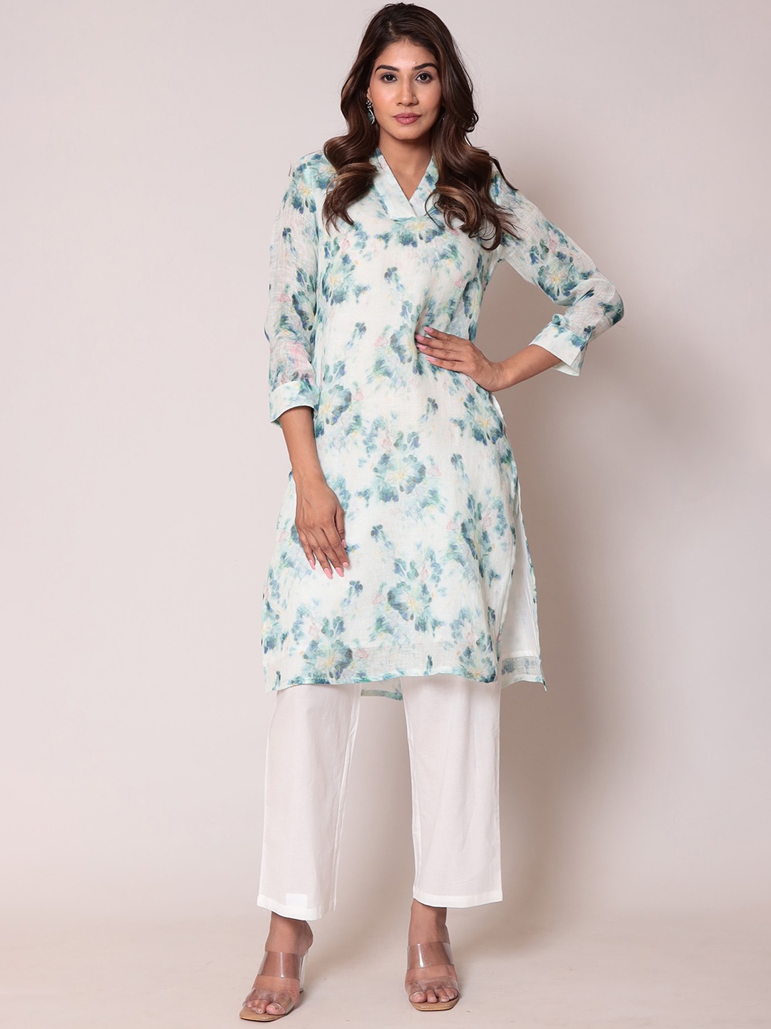 

ZARI Floral Printed Linen Kurta With Trousers, Blue