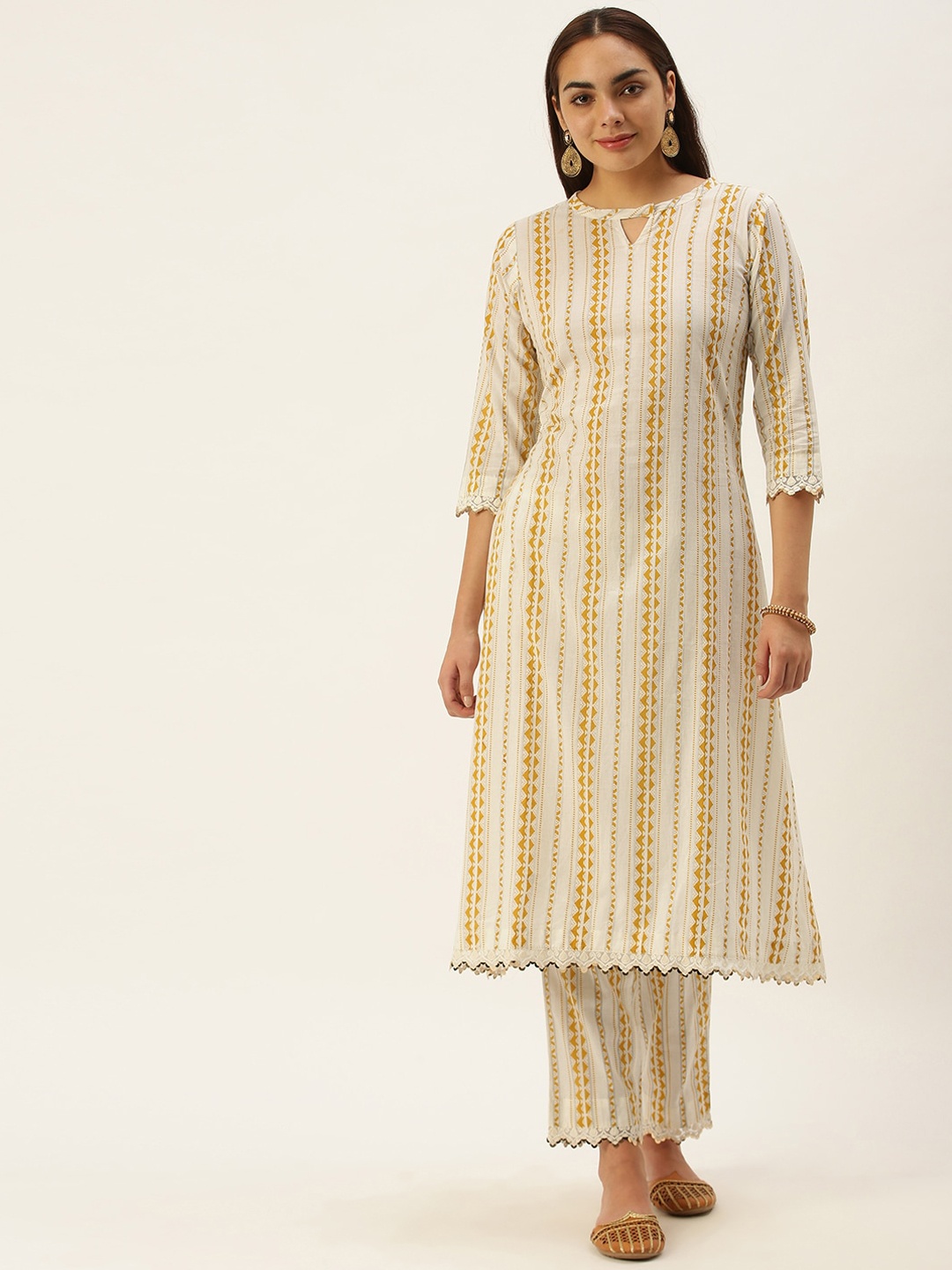 

Saanjh Keyhole Neck Geometric Printed Sequinned Regular Pure Cotton Kurta with Trousers, Off white