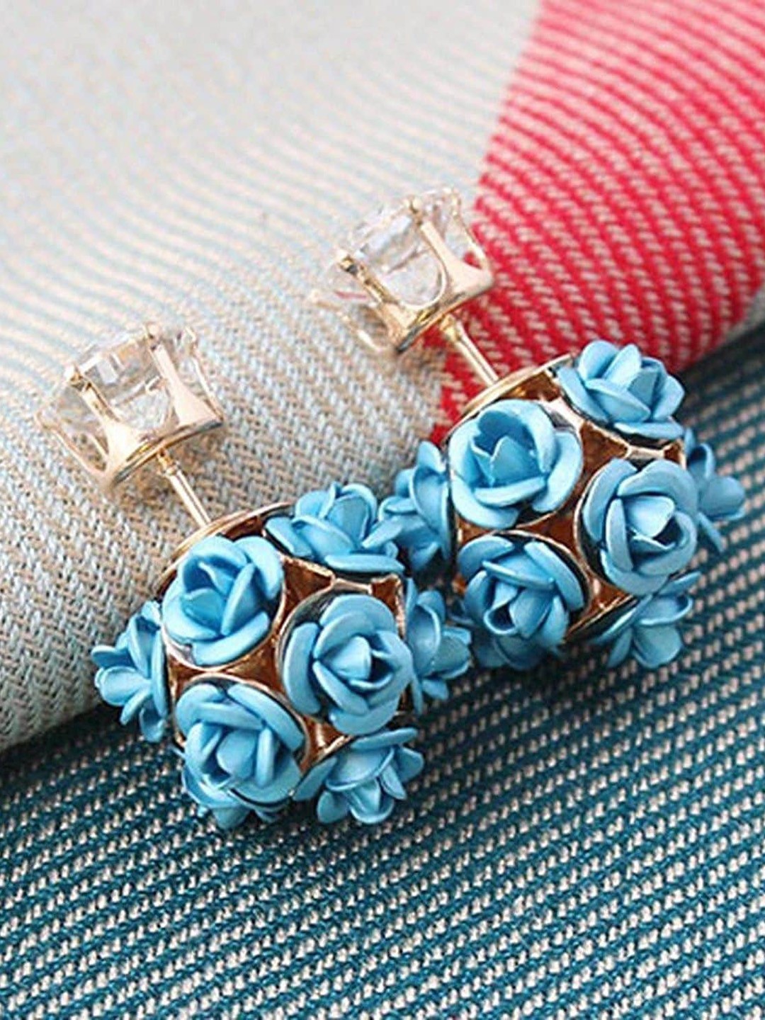 

Crunchy Fashion Set Of 2 Gold-Plated Contemporary Studs Earrings