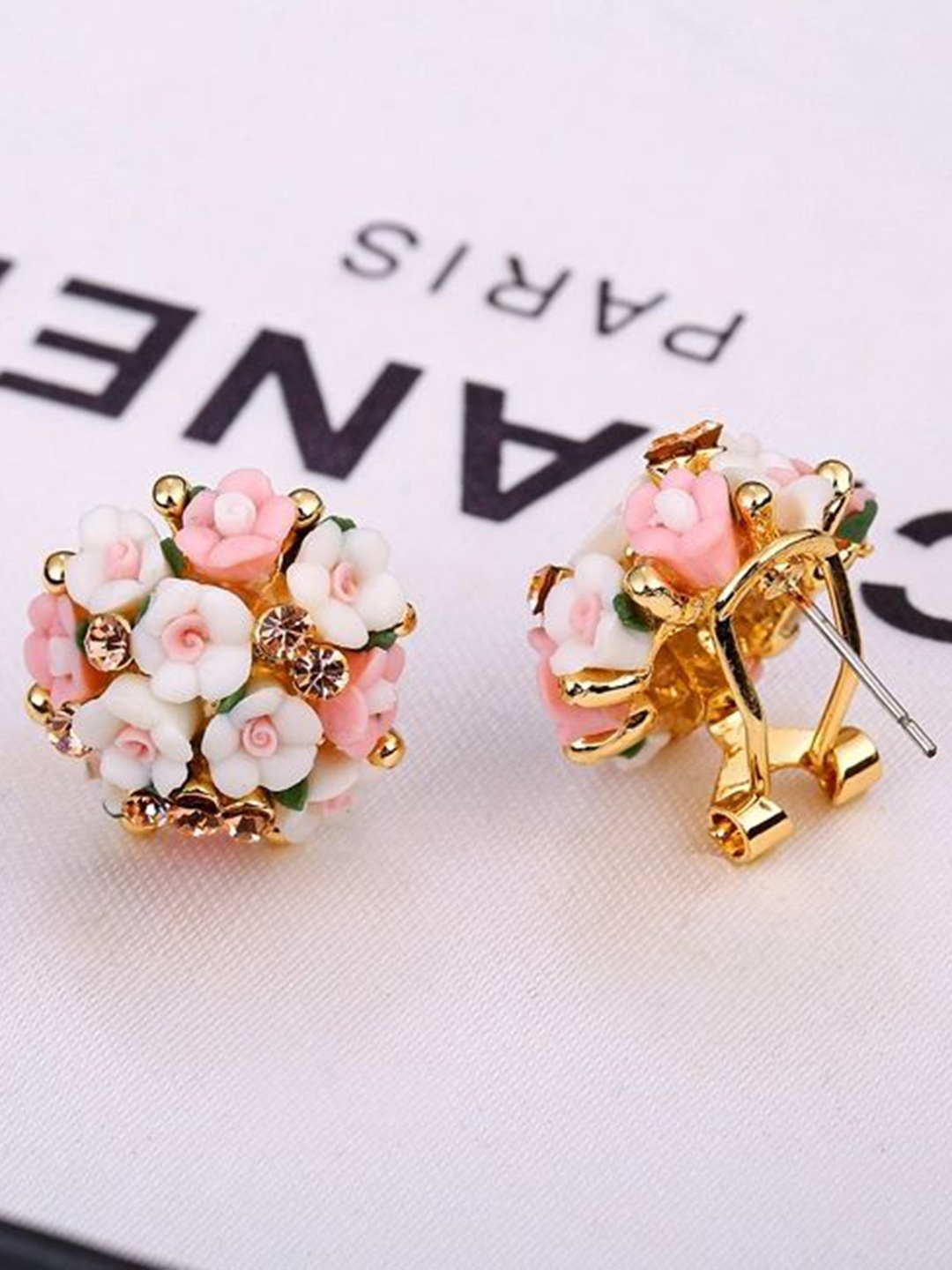 

Crunchy Fashion Gold Plated Floral Stud Earrings