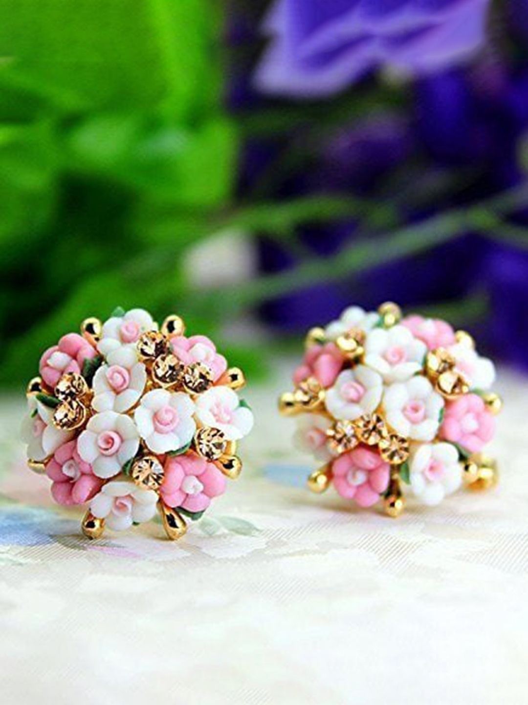 

Crunchy Fashion Gold Plated Floral Stud Earrings