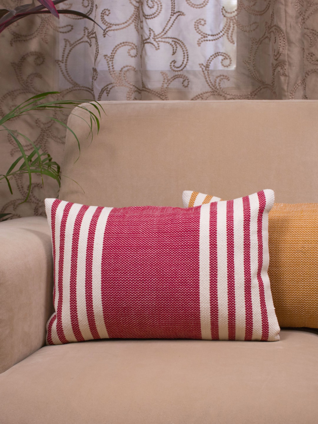 

Spun by Welspun Spun Red & White Striped Cotton Rectangle Cushion Cover
