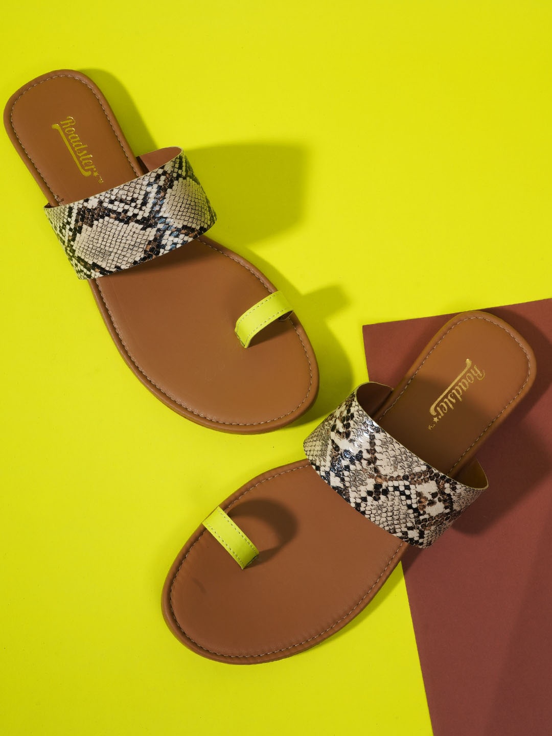 

The Roadster Lifestyle Co. Brown And Black Printed One Toe Flats