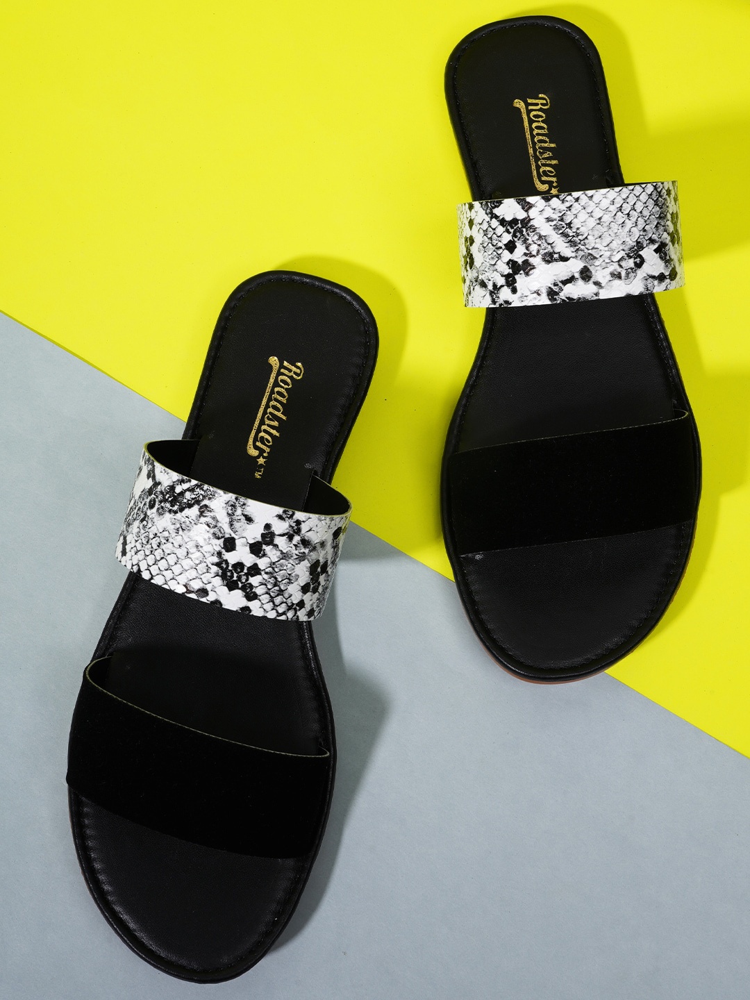 

The Roadster Lifestyle Co. Black And White Printed Open Toe Flats