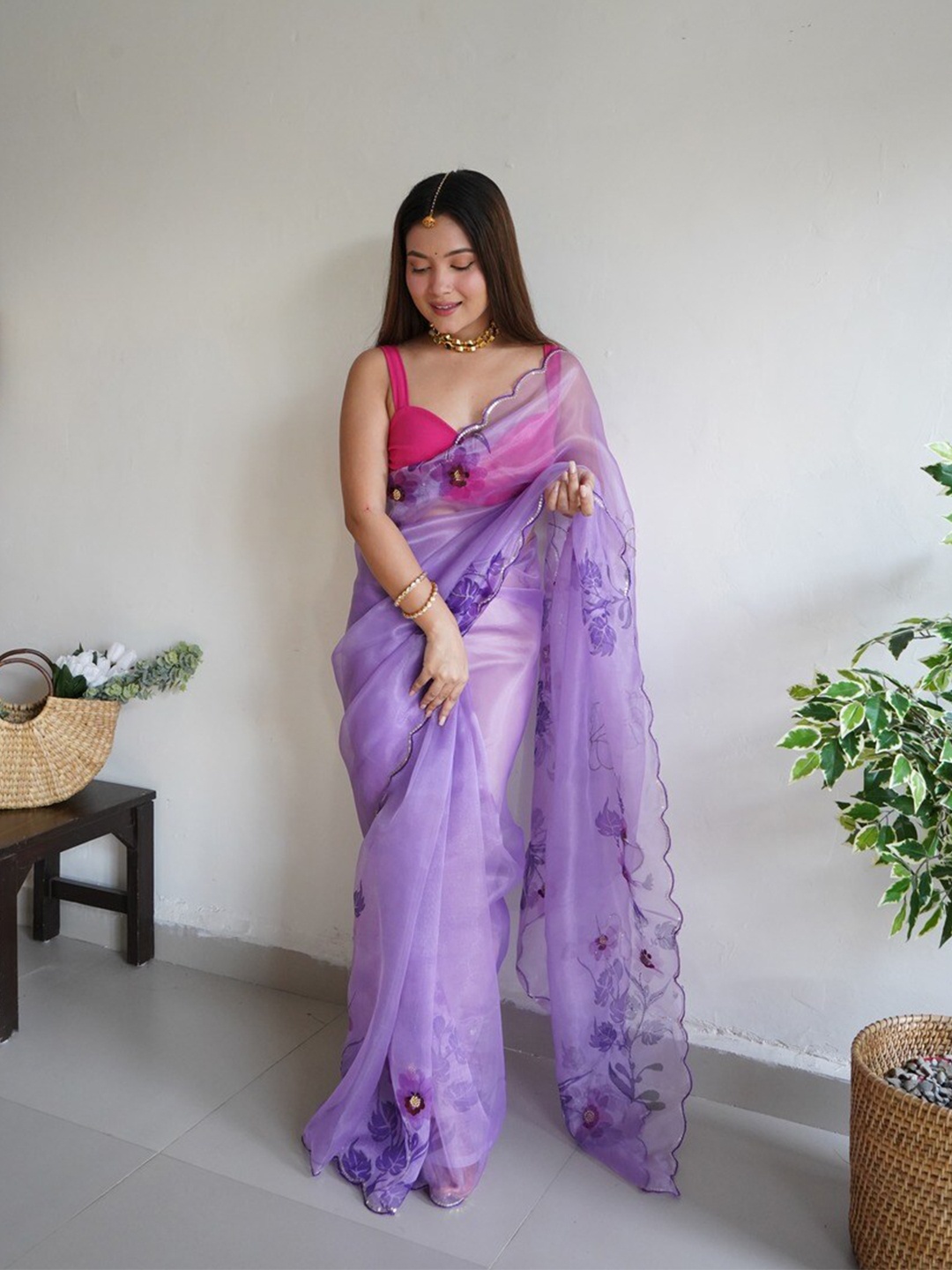 

Atulyam Tex World Floral Zardozi Organza Saree, Lavender