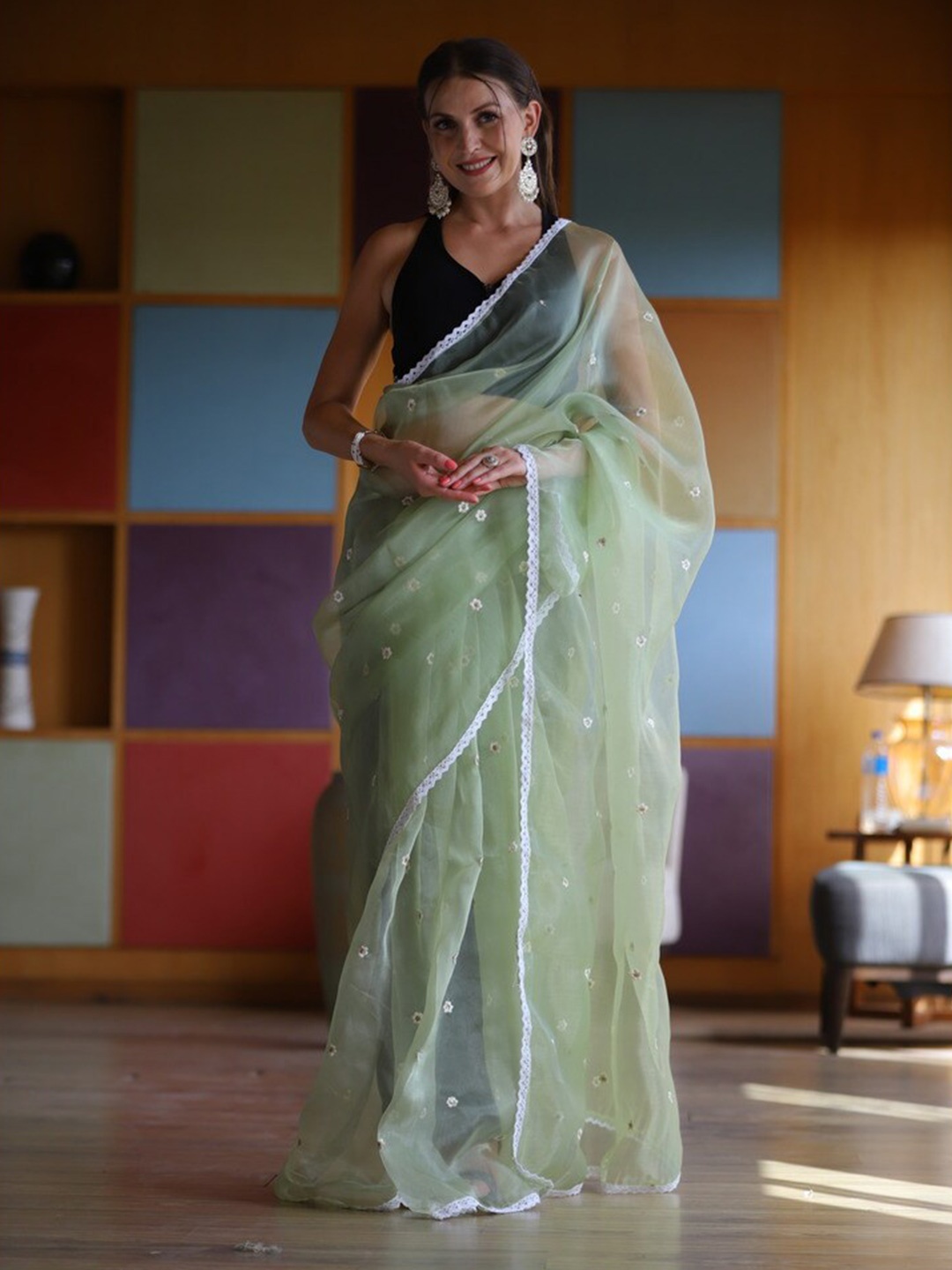 

Atulyam Tex World Floral Embroidered Organza Saree, Sea green