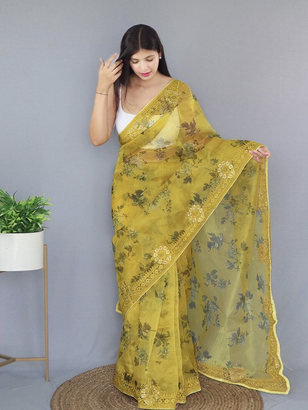 

Atulyam Tex World Floral Embroidered Organza Saree, Yellow