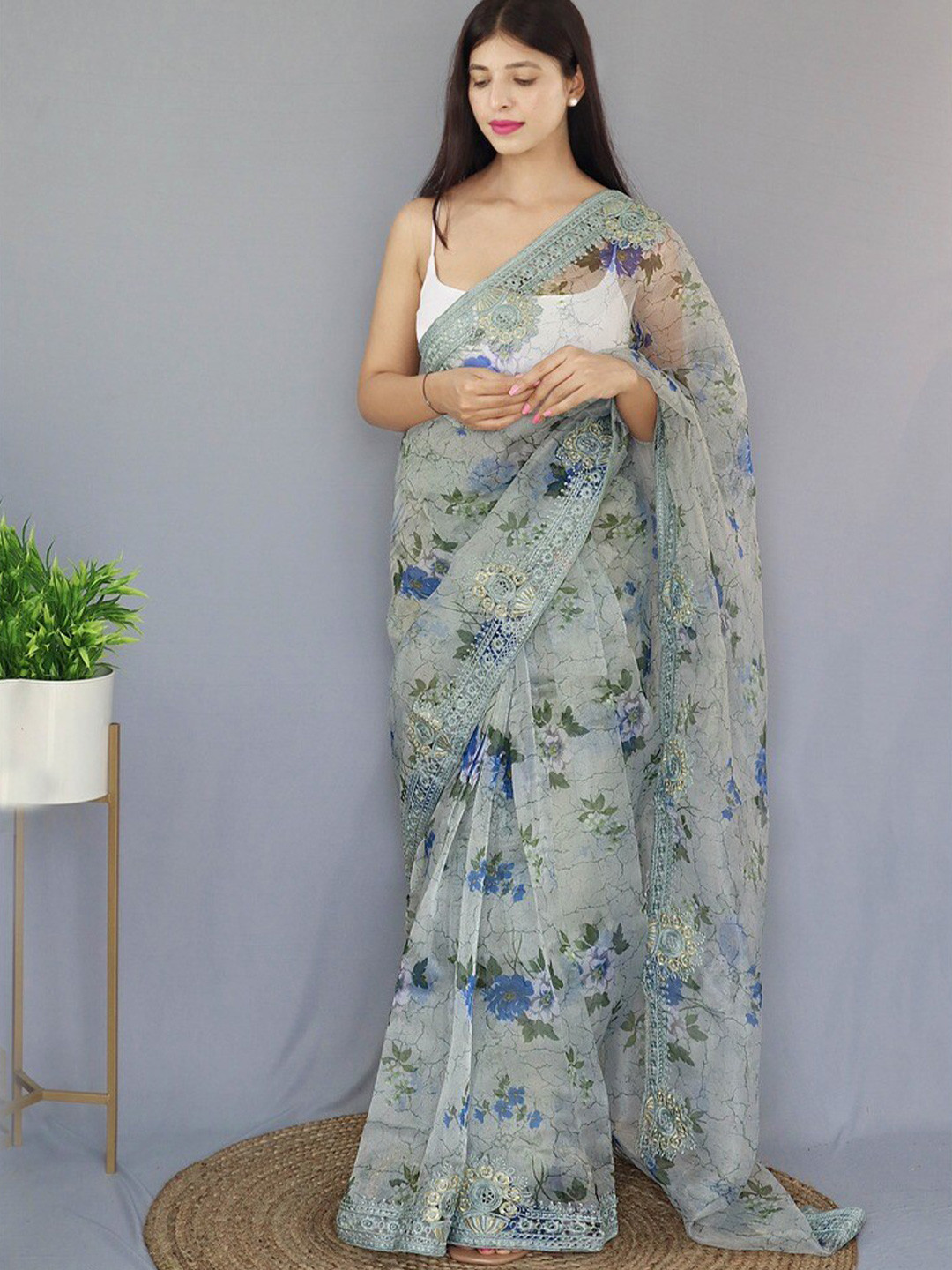 

Atulyam Tex World Floral Embroidered Organza Saree, Grey